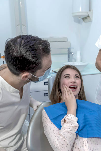 Best Emergency Broken Tooth Repair in Fort Denaud, FL